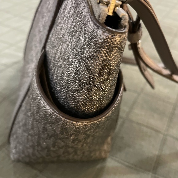 Michael Kors Sullivan handbag - Picture 2 of 15